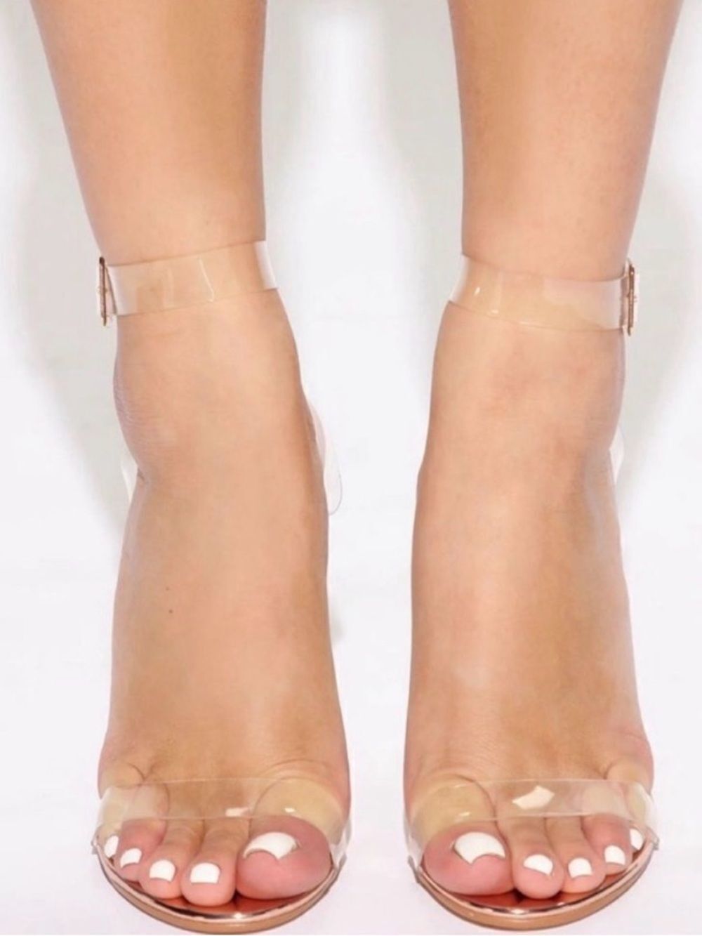 Fashion Nova Glass Slipper
Size 8